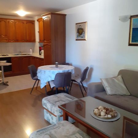 Apartman Mira มาคาร์สกา ภายนอก รูปภาพ