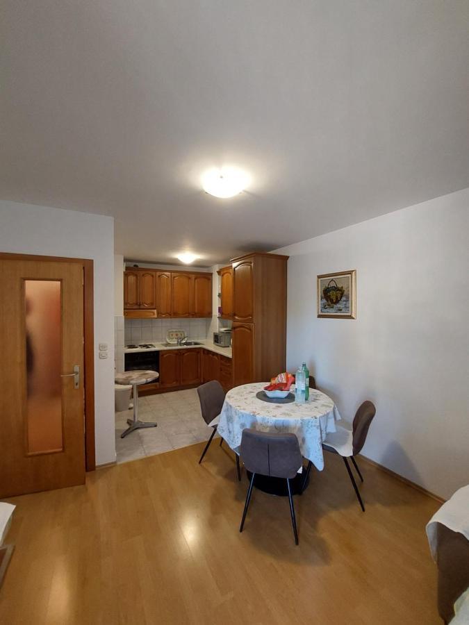 Apartman Mira มาคาร์สกา ภายนอก รูปภาพ